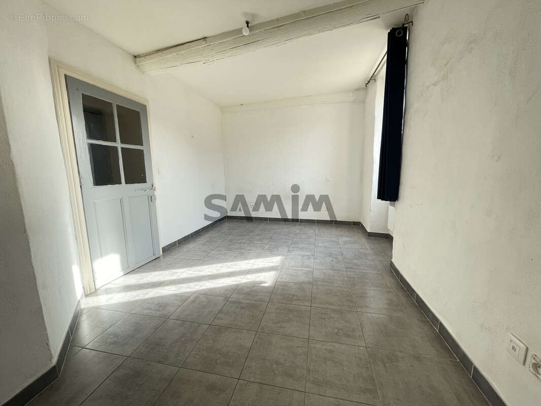 Appartement à CLARENSAC
