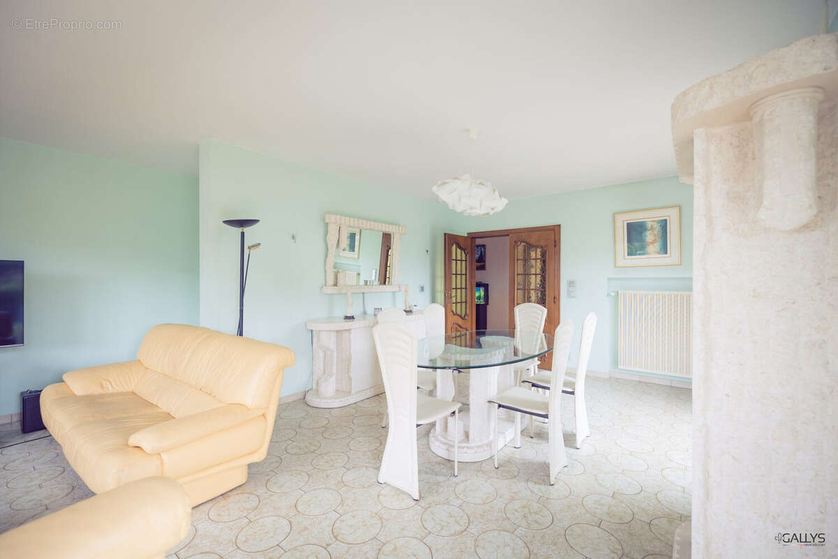 Maison à HETTANGE-GRANDE