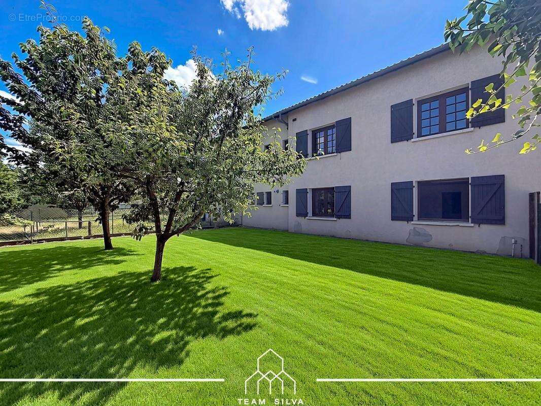 Maison 220 m² à Ternay  - photo 15
