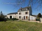 Maison à JARNAGES
