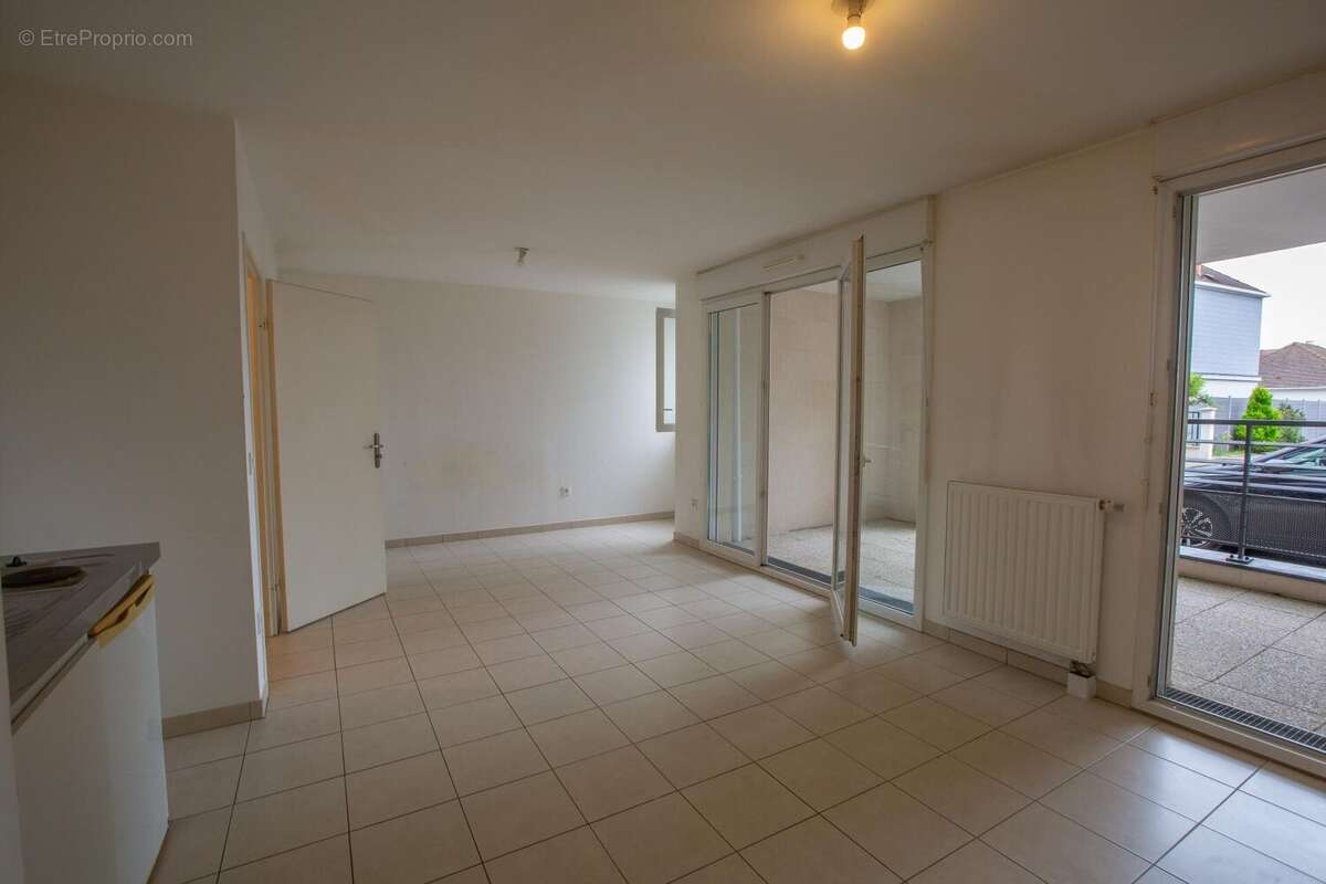 Photo 2 - Appartement à ELANCOURT