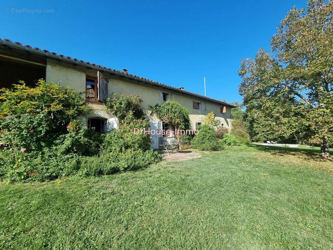 Maison 330 m² à Rabastens  - photo 12