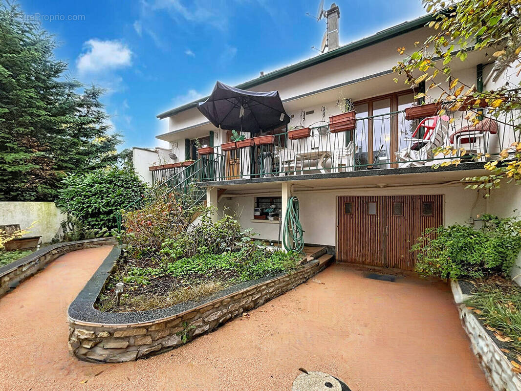 Maison à SAINT-MICHEL-SUR-ORGE