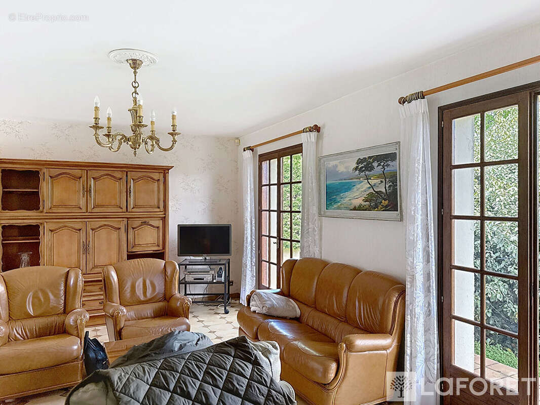 Maison à VILLENAVE-D&#039;ORNON