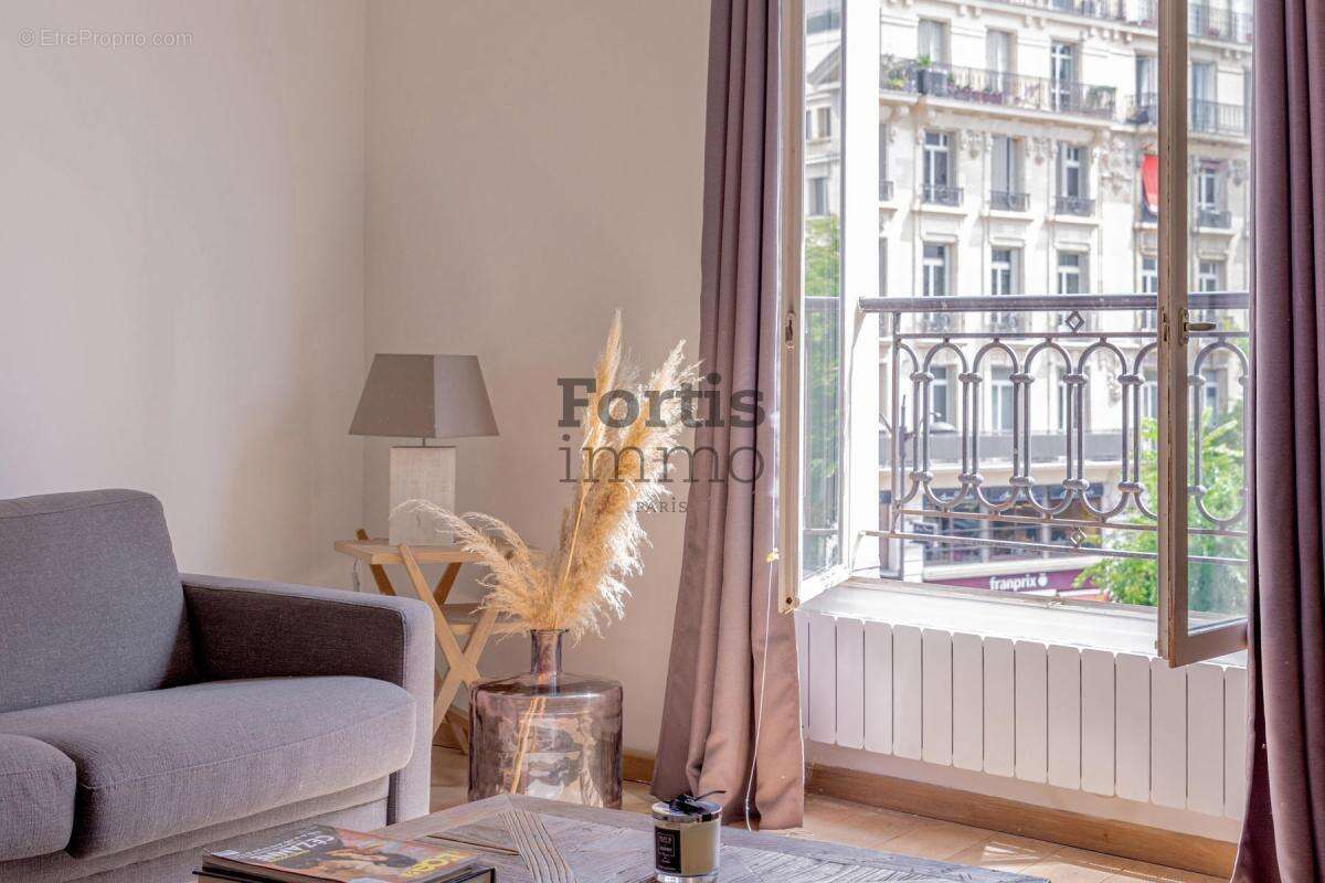 Appartement à PARIS