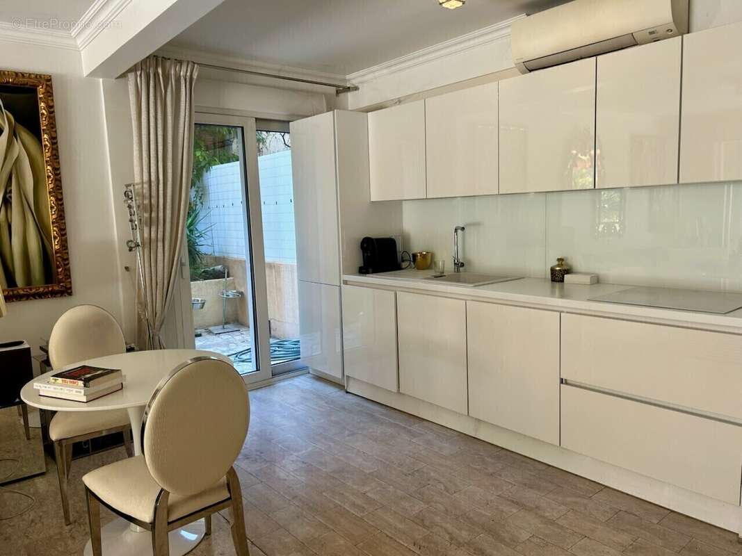 Appartement 70 m² à Le Cannet  - photo 30