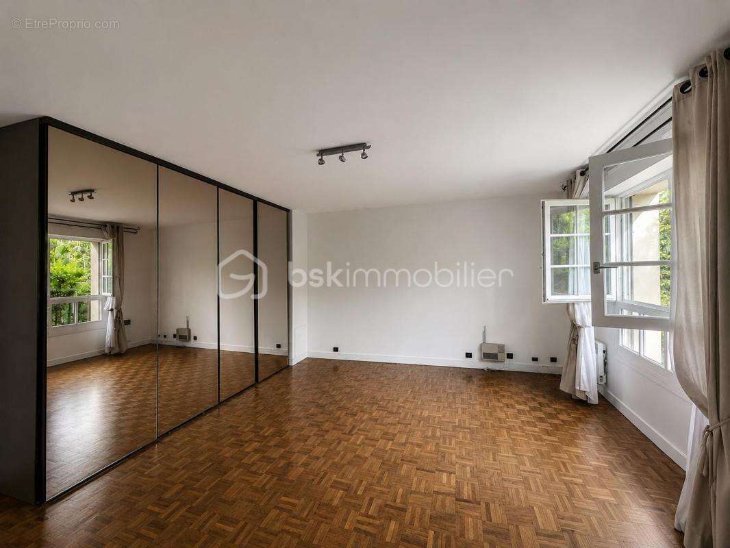 Centre ville de Châtillon - Appartement 2 pièces de 55m² avec parking - photo 5