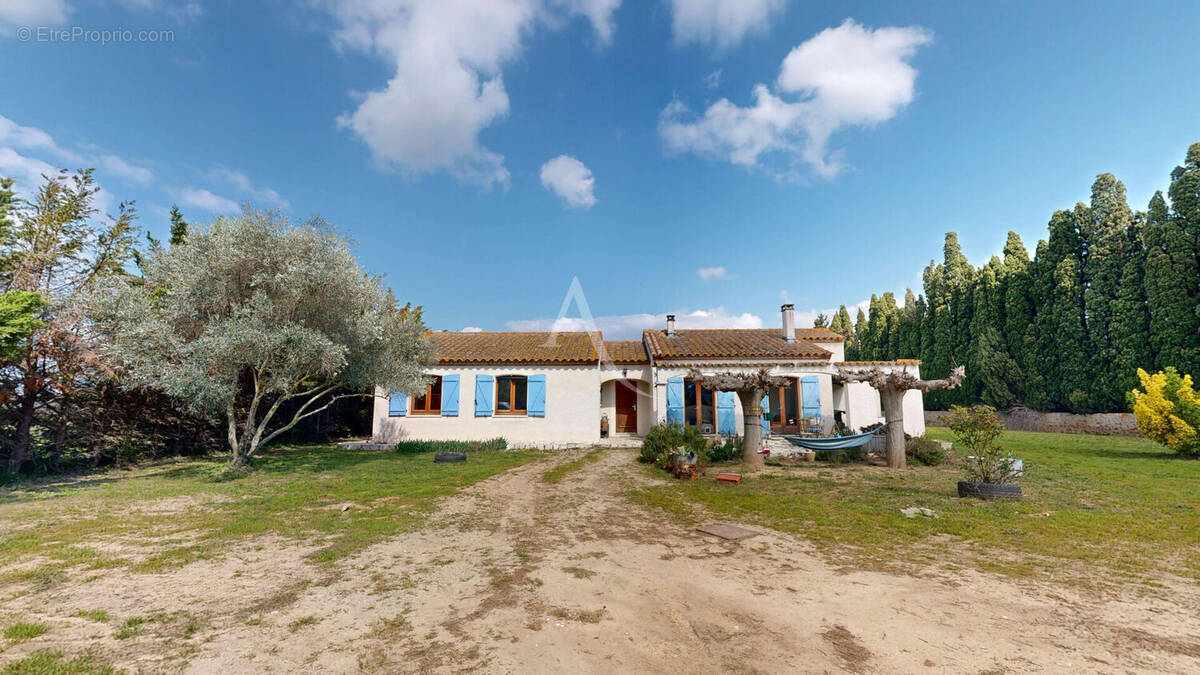 Maison à BLOMAC