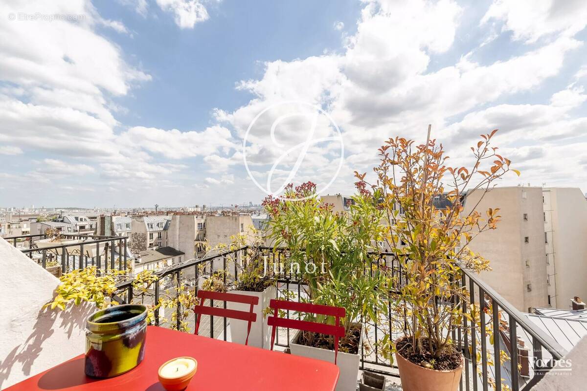 Appartement à PARIS-18E