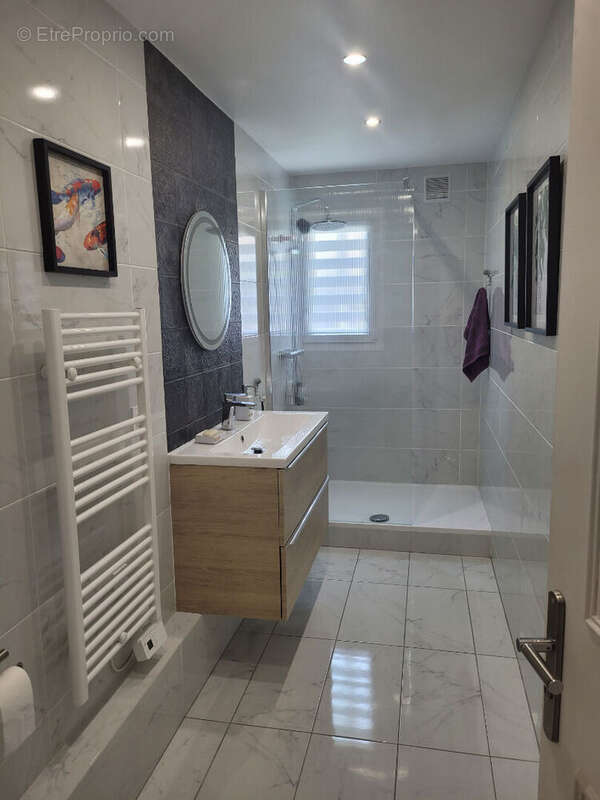 ROCHEFORT secteur gare maison en parfait état de plain pied  avec jardin clos de 367 m² - Garage - photo 14