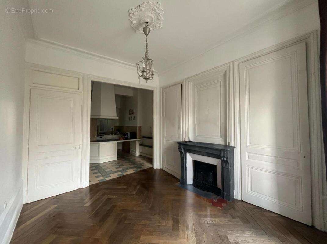 Appartement à LYON-9E