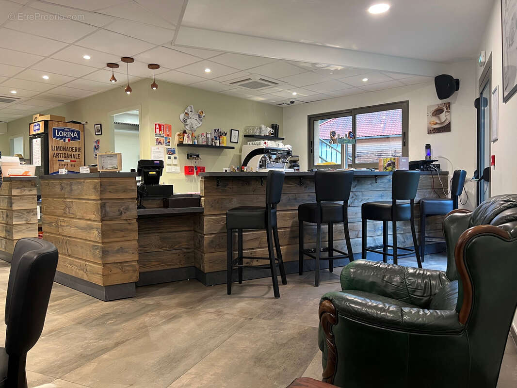 Commerce à MONS-BOUBERT