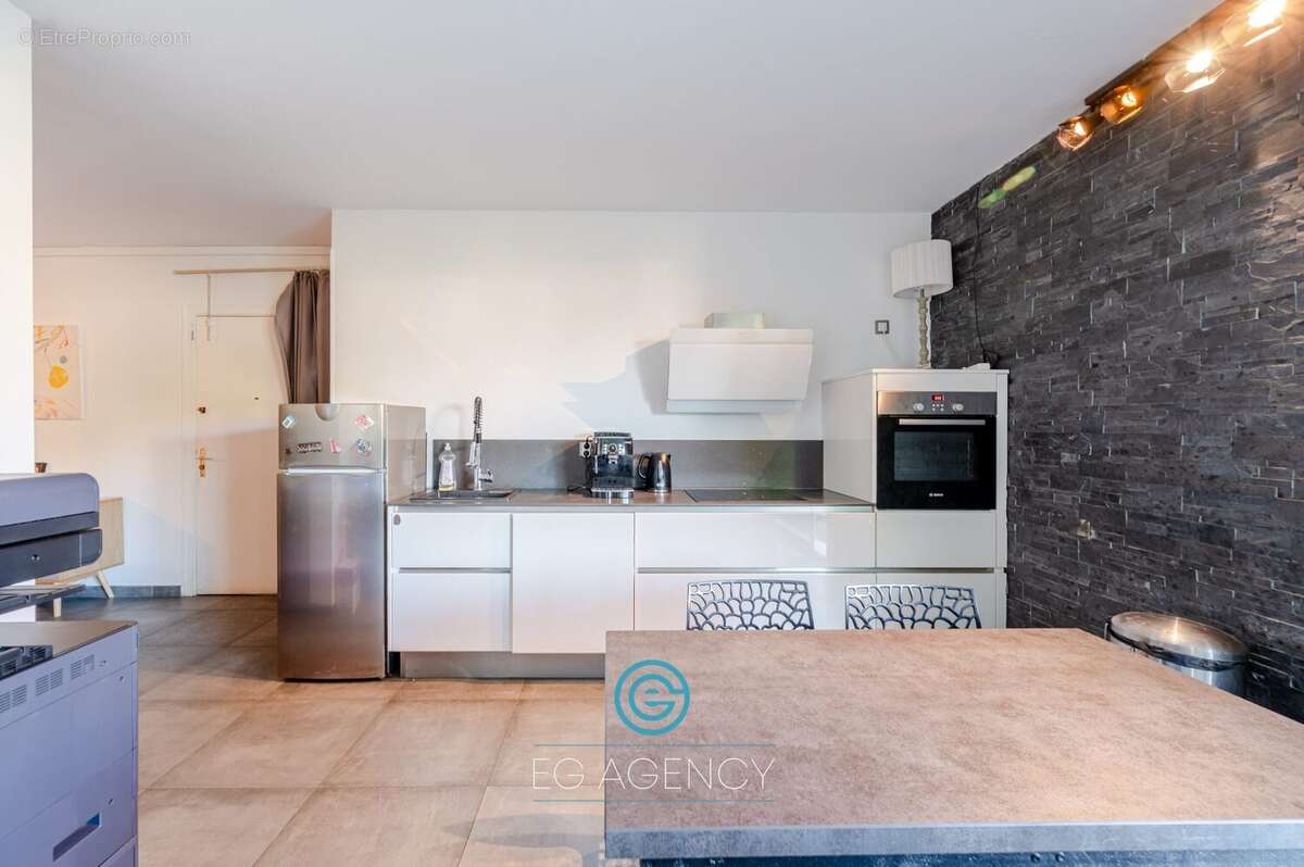 Appartement à MARSEILLE-8E