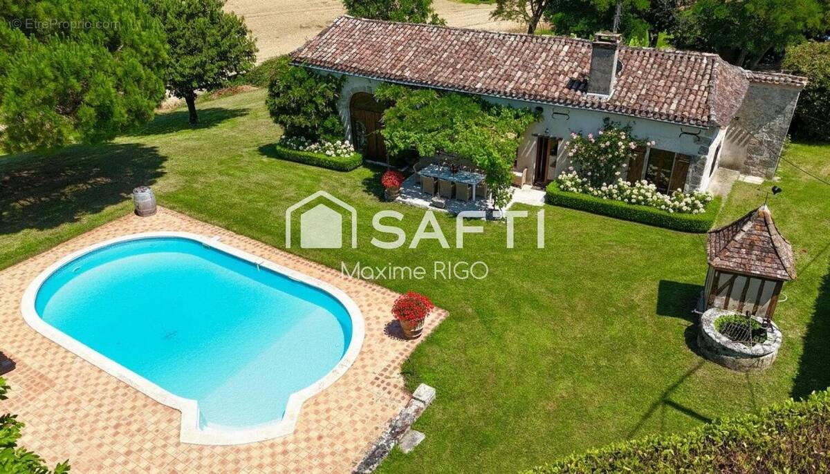 Photo 1 - Maison à SAINT-AVIT