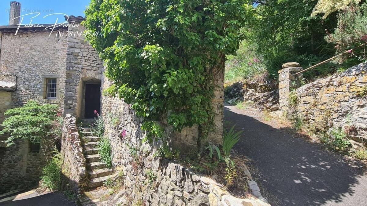 Maison à ROCHEBAUDIN