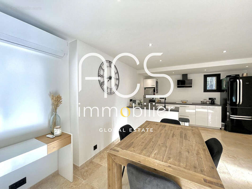 Appartement à MOUGINS