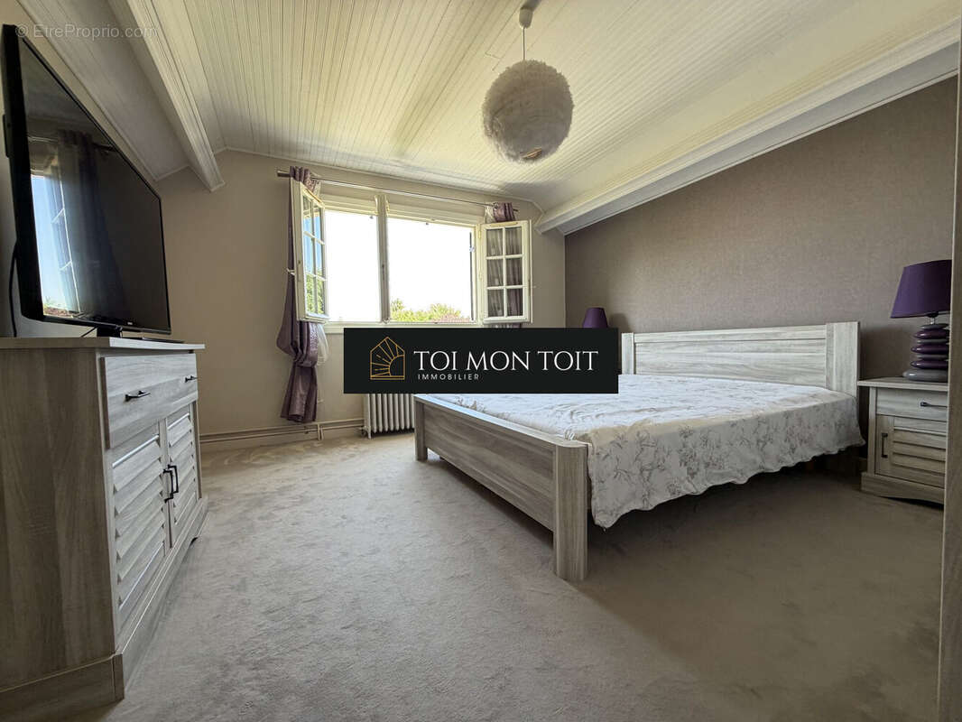 Maison 100 m² à Louvres  - photo 6