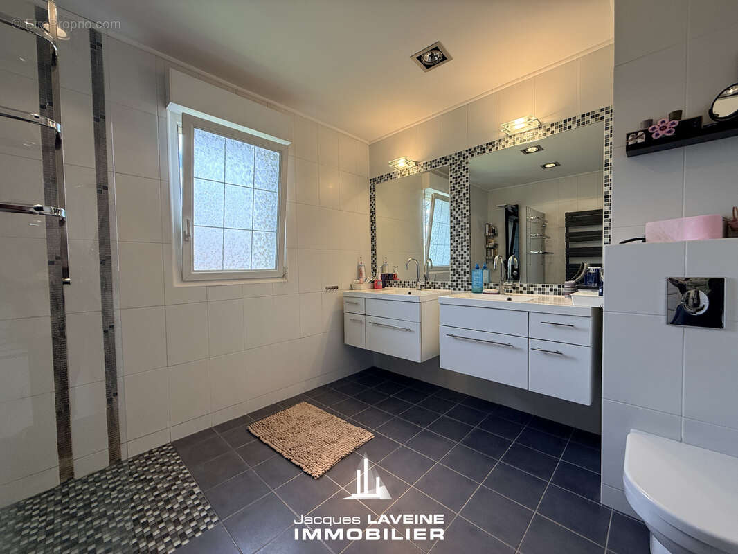 Maison à CORNY-SUR-MOSELLE