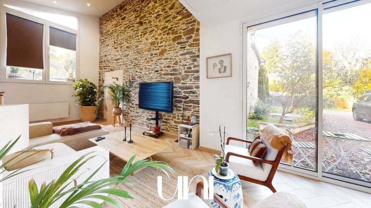 Maison à TROIS-MONTS