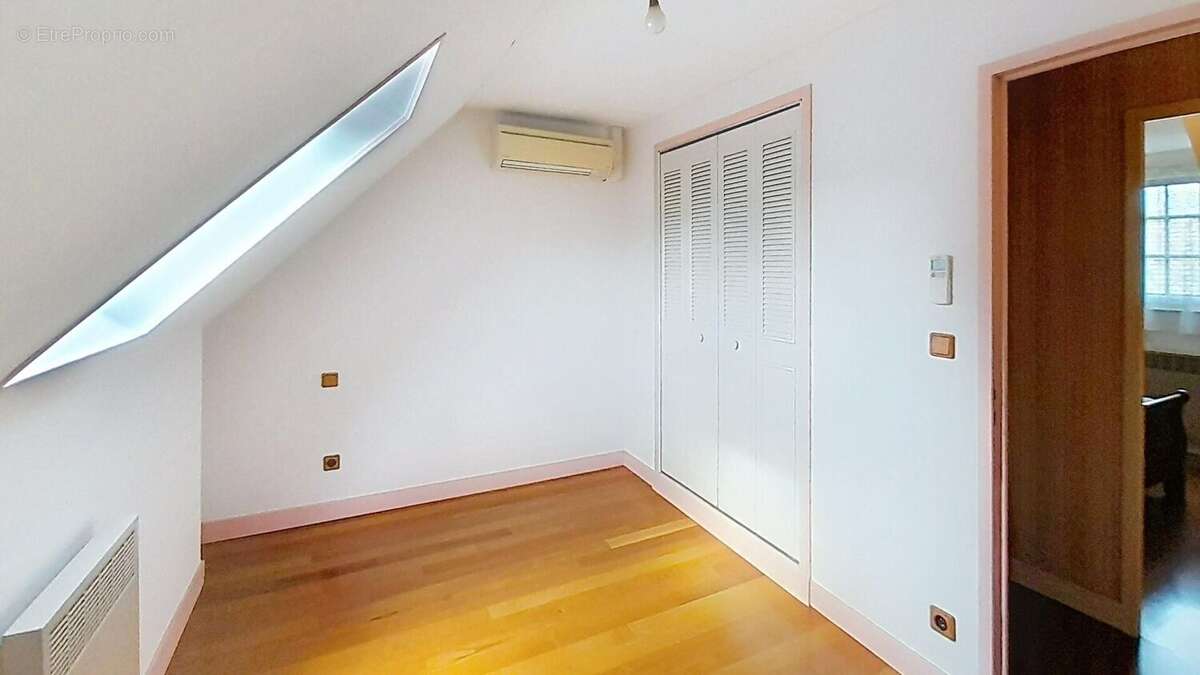 Photo 9 - Maison à SAINT-JEAN-DE-BRAYE