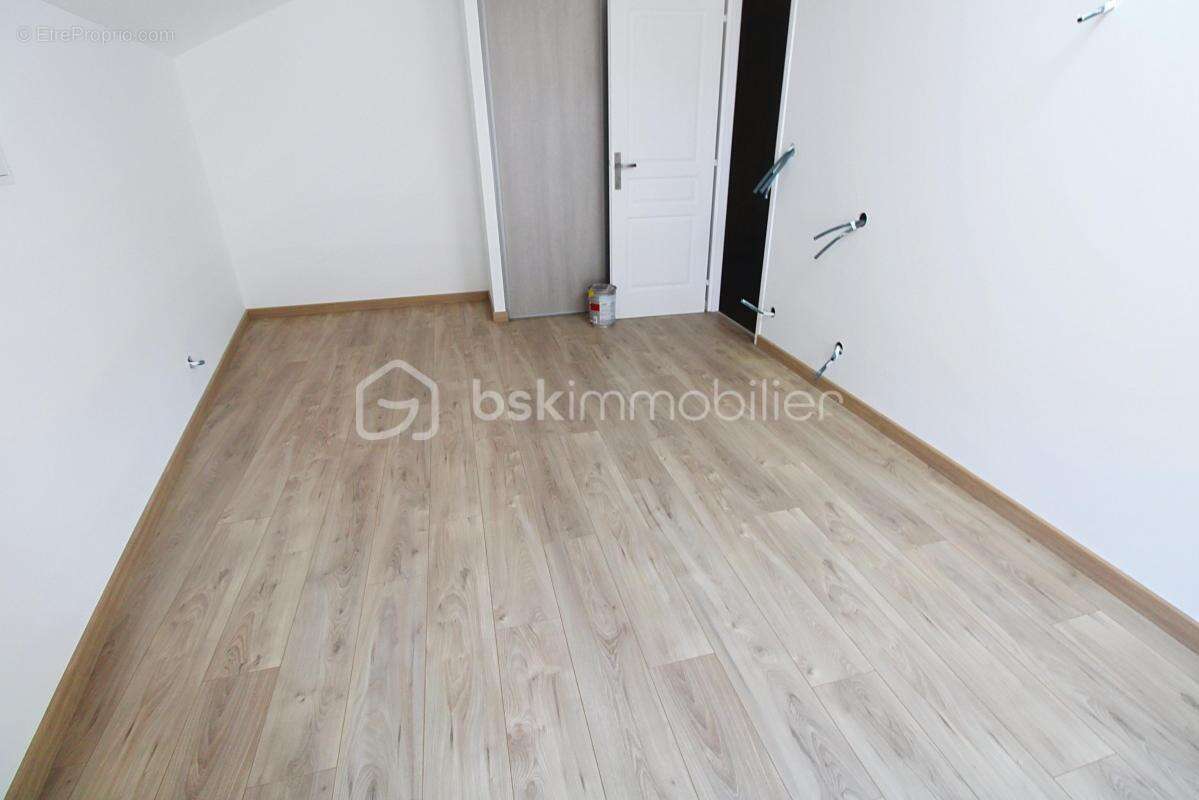 Maison à SAINT-JEAN-DU-BRUEL