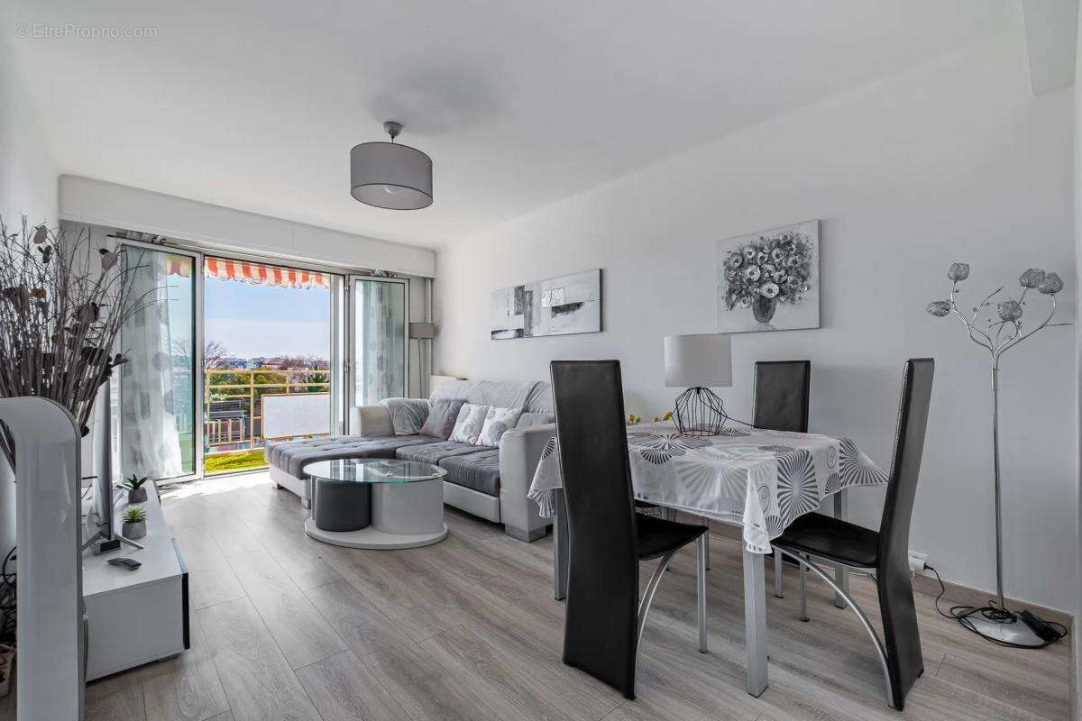 Appartement à CAGNES-SUR-MER