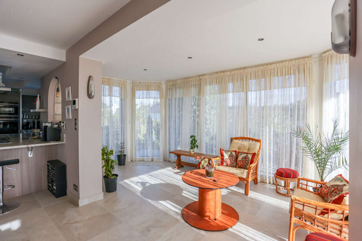 Maison Muzillac 8 pièce(s) 232 m2 - photo 6