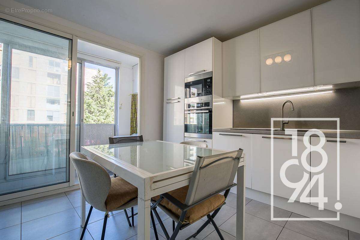 Appartement à MARSEILLE-10E