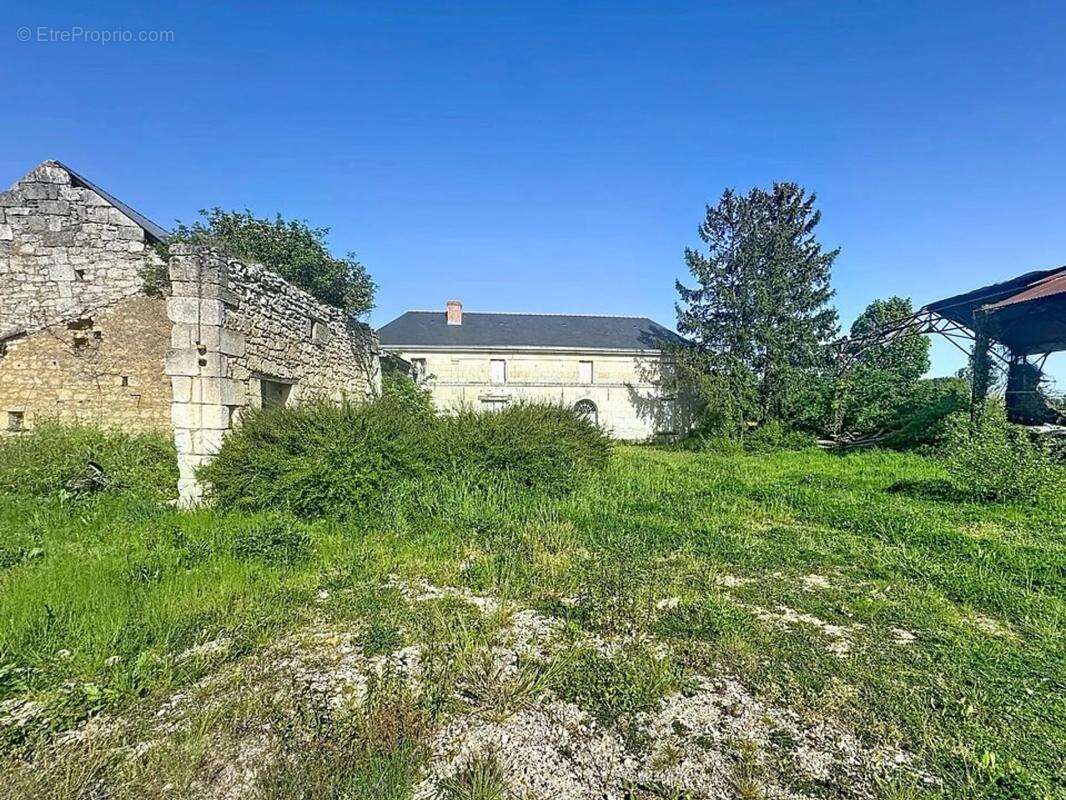 Maison à SAINT-MACAIRE-DU-BOIS