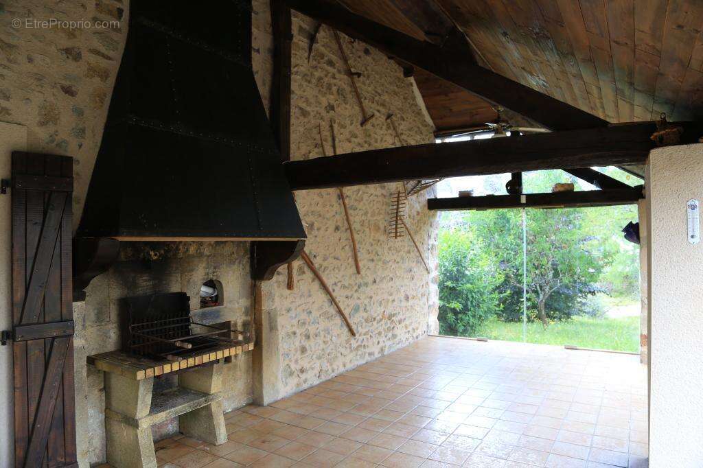 Maison à CUSSY-EN-MORVAN