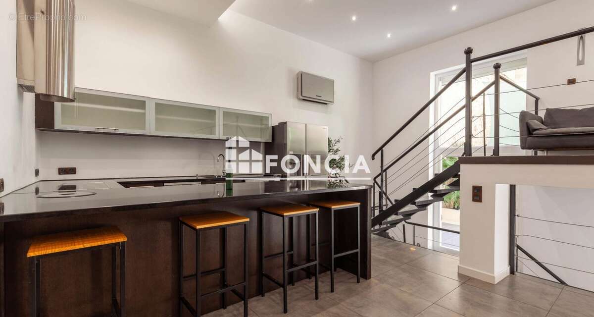 Appartement à MARSEILLE-6E
