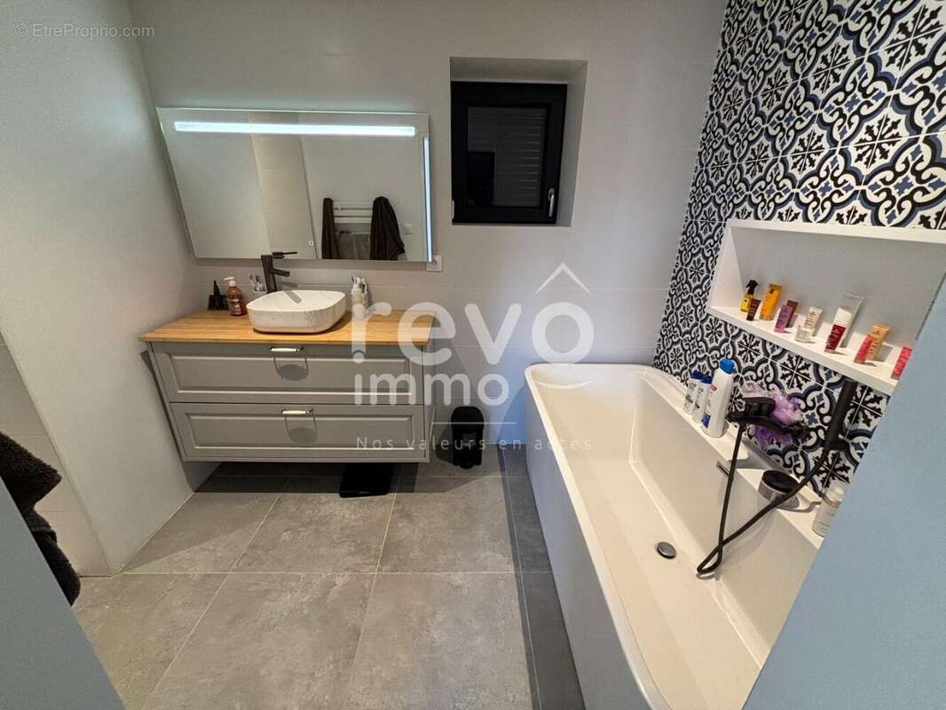 Maison à MESSIMY-SUR-SAONE