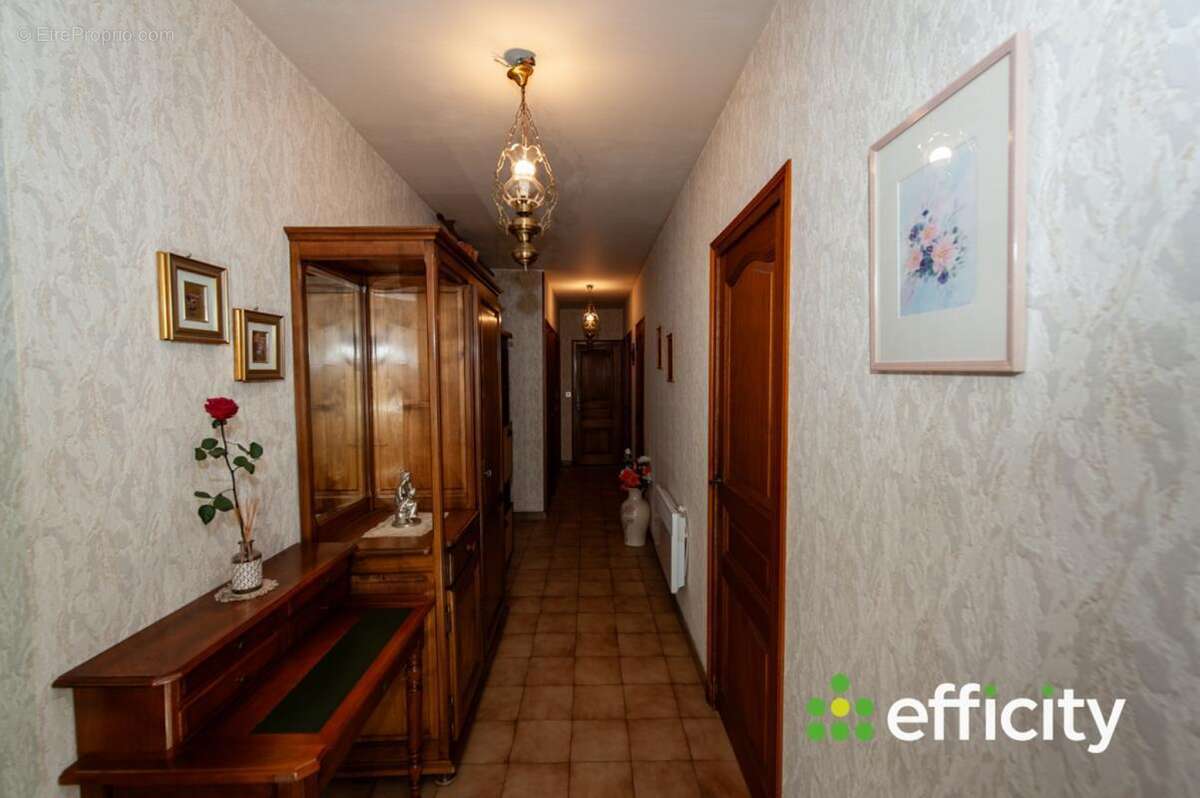 Appartement à SAINT-PAUL-DE-VARCES