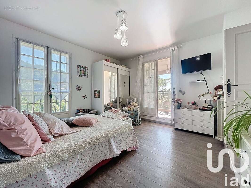 Photo 9 - Maison à CHATEAUNEUF-GRASSE