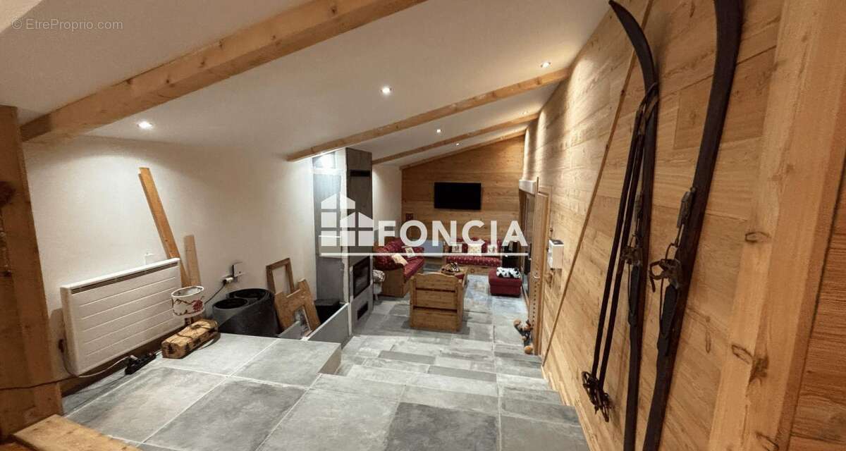 La foux d'allos rare et exceptionnel chalet en coeur de station 8pcs offrant de jolies volumes et des prestations de qualites. n - photo 13