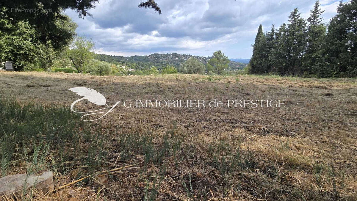 Terrain à FAYENCE