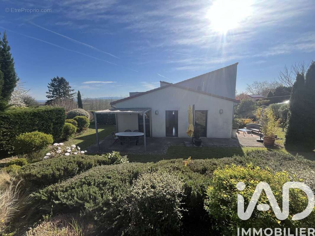 Photo 2 - Maison à PONT-DU-CHATEAU