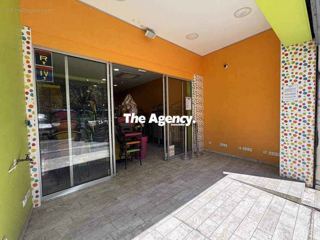 Autre à MARSEILLE-6E