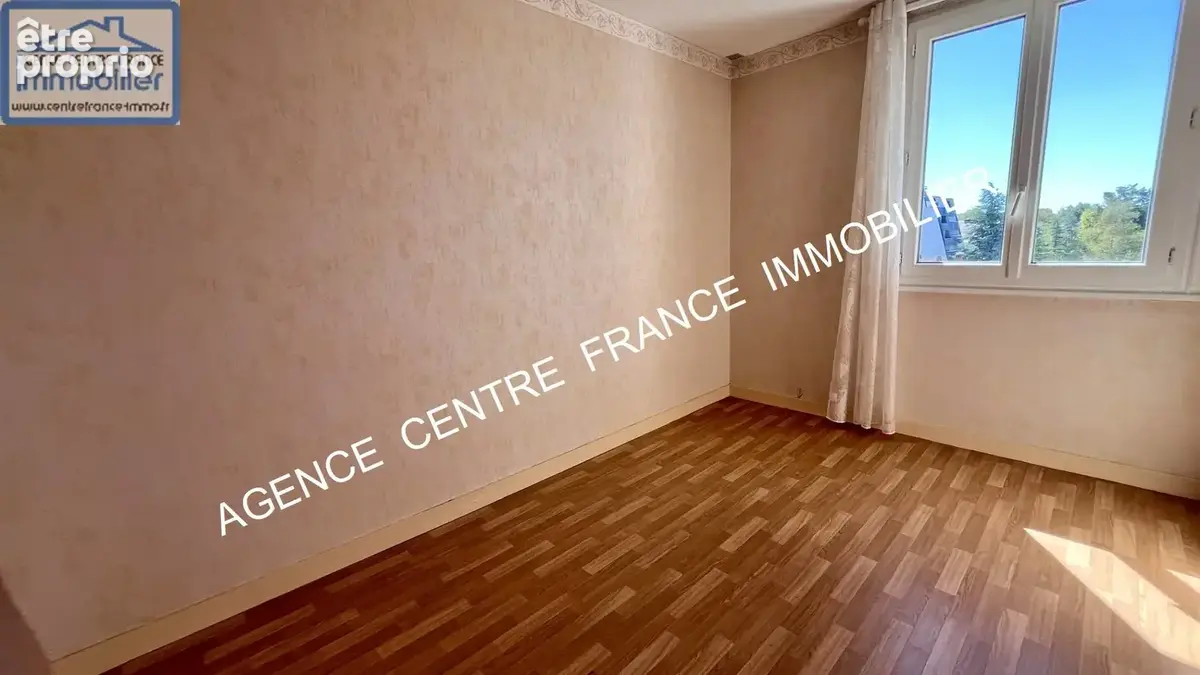 Appartement de 5 pièces - 97m² environ - A VENDRE à BOURGES - Secteur Diderot - photo 6