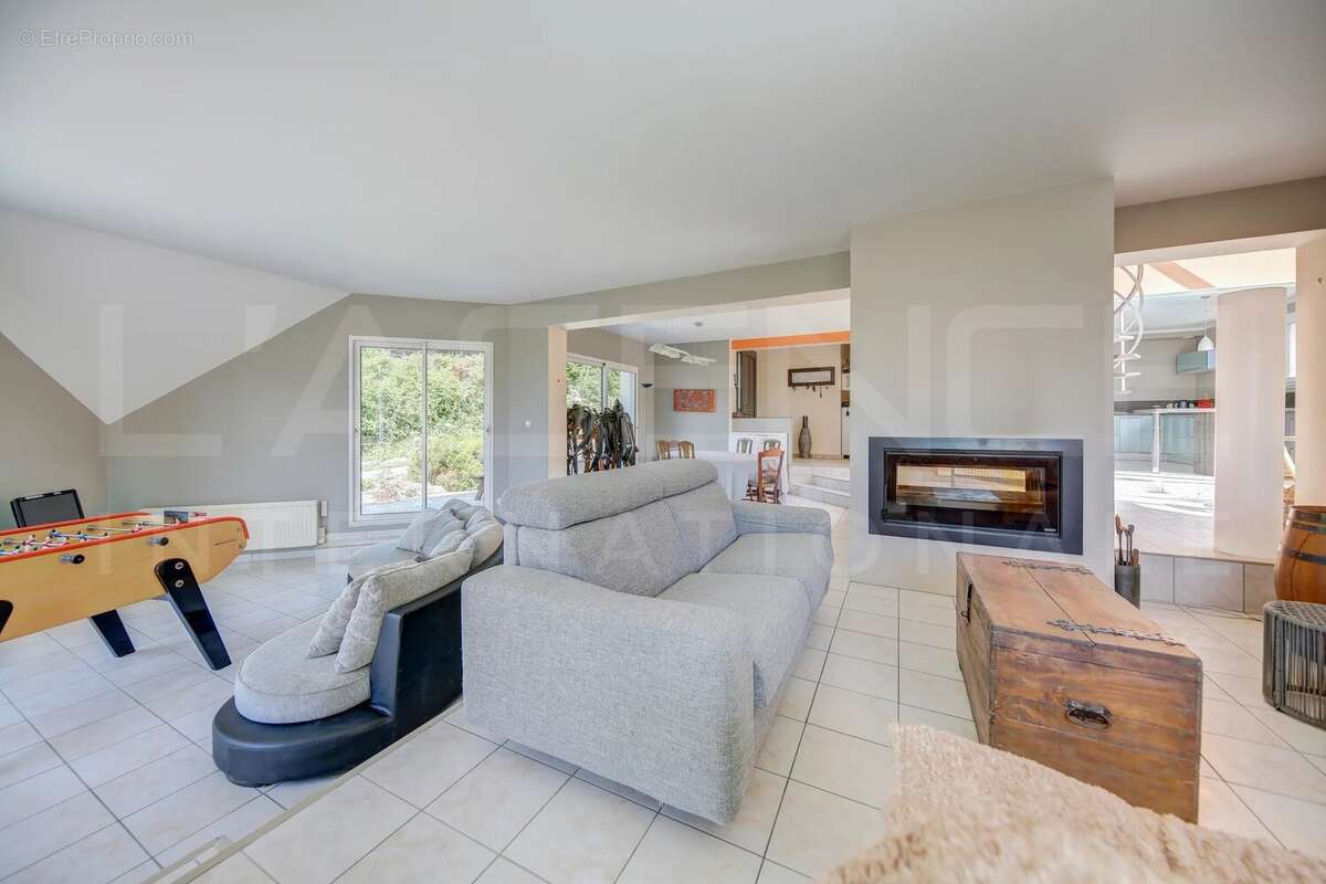 Maison familiale avec vue panoramique et piscine - photo 6