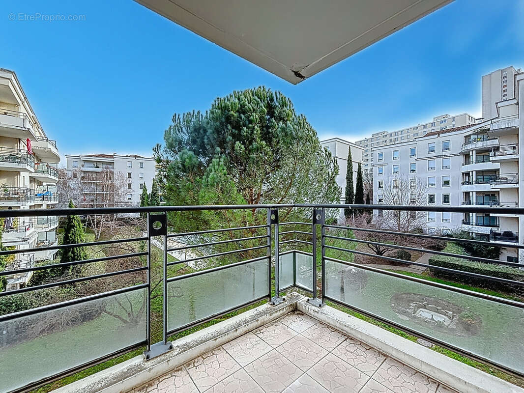 Appartement à TASSIN-LA-DEMI-LUNE