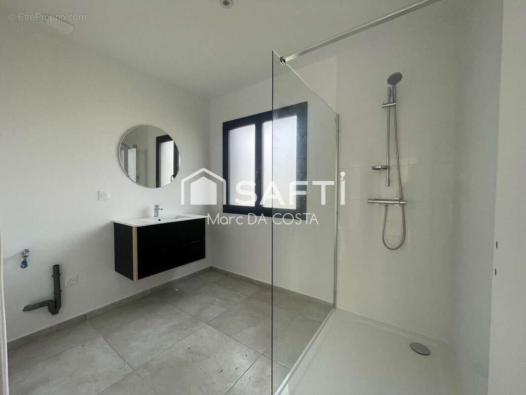 Maison 84 m² à Civens  - photo 3