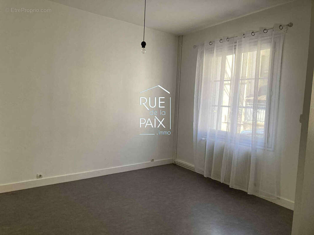 Maison à CHATELLERAULT