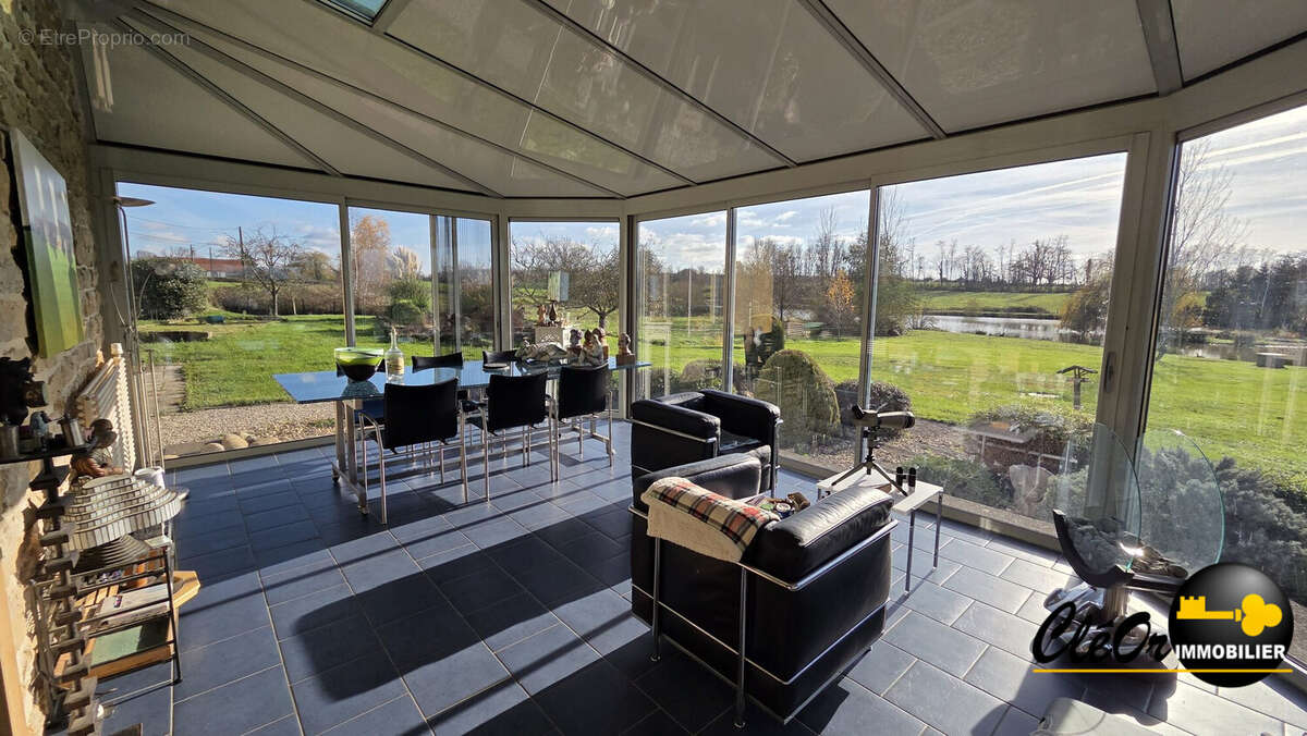 Maison à MOUTHIER-EN-BRESSE