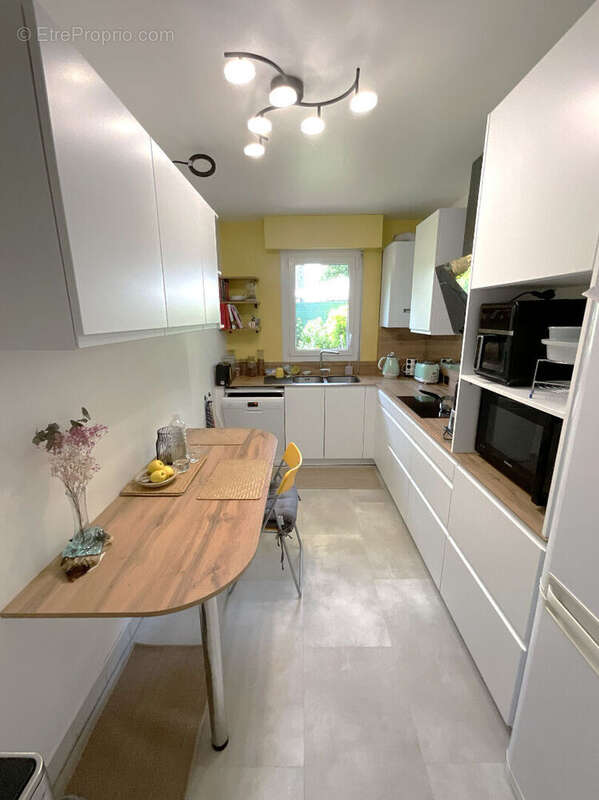 Appartement à MONTIGNY-LE-BRETONNEUX