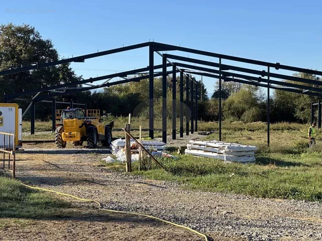 Maison à VILLECOMTAL-SUR-ARROS