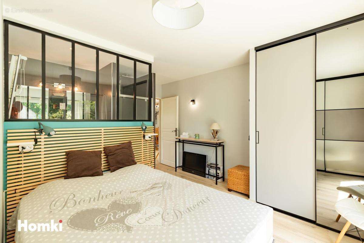 Maison à LABRUGUIERE