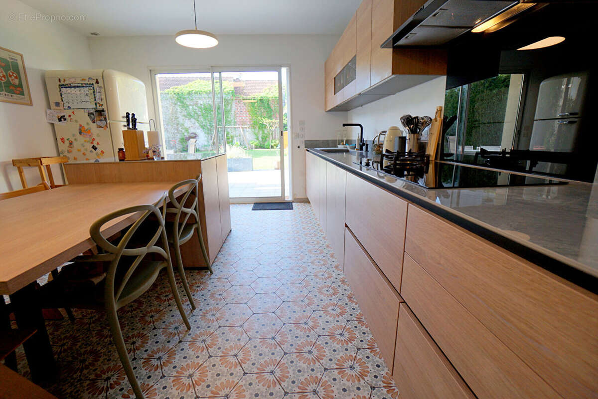 Maison à MEZIERES-SUR-SEINE