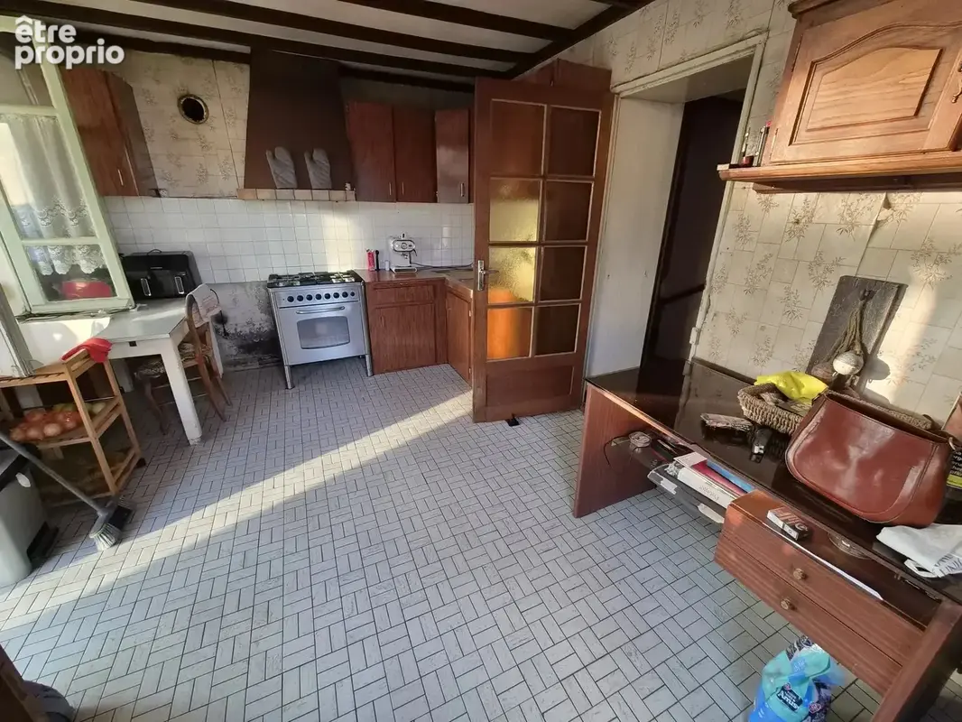 Pour investisseurs ou marchands de biens 2 maisons jumelees a renover + terrain constructible de 2200 m2 - photo 5