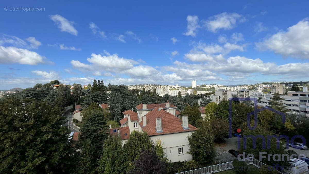 Appartement à SAINT-ETIENNE